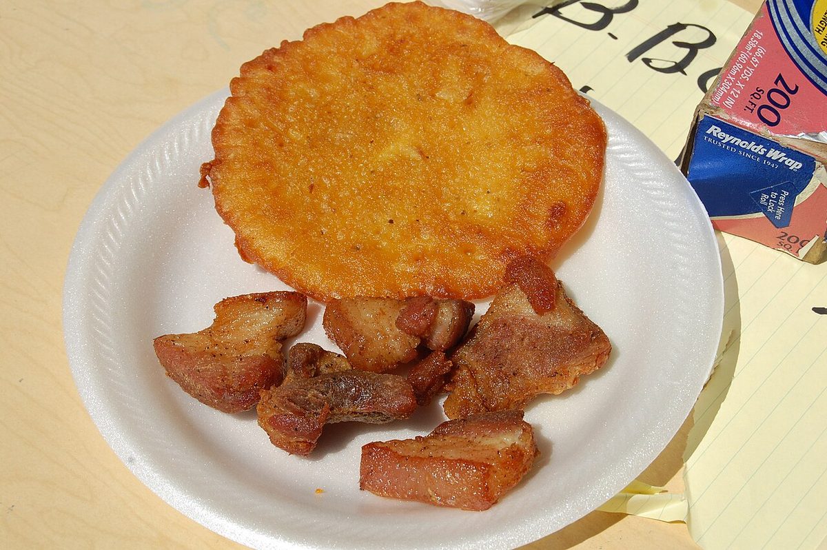 Bacalaíto con carne frita